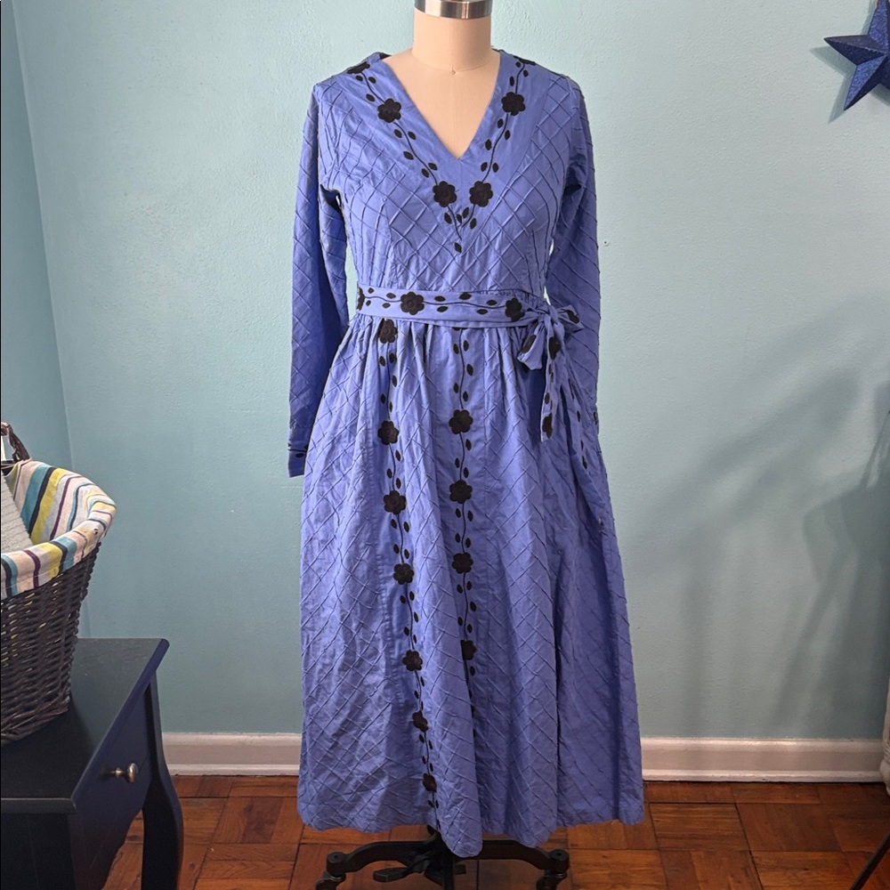 Buru V-Neck Floral Appliqué Midi Dress